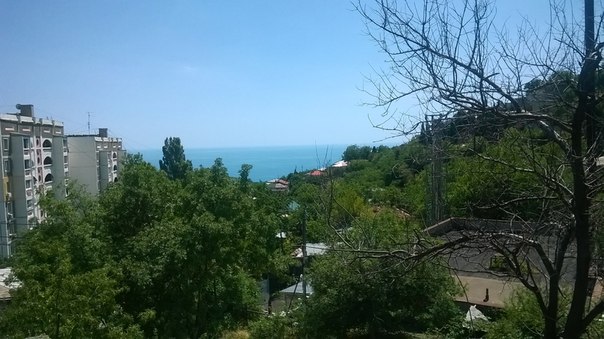 Фото: ЮЖНЫЙ БЕРЕГ КРЫМА, БОЛЬШАЯ ЯЛТА, ВИДОВОЙ И ОТДЕЛЬНО СТОЯЩИЙ НЕБОЛЬШОЙ УЧАСТОК 40м2. <br>ПРОДАЕТСЯ Видовые 40 м2 на Южном Берегу Крыма, г. Ялта, пгт. Кореиз <br>Под строительство маленького дома или гаража. <br>Участок на холме с видом на море и гору Ай-Петре в АРК, г Ялта. пгт. Кореиз. <br>Газ, электричество, вода, канализация рядом. <br>До моря 1 км. <br>Полный пакет документов, <br>Площадь 40 м2, <br>На участке: Капитальный жб фундамент, Цокольное помещение жб, Металлический гараж 20 м2 <br>Расположен в 10 км западнее Ялты. <br> <br>+7 978 730 56 48 <br>+7 978 106 52 92 <br>+38 098 350 54 25 Viber <br>#ЮБК, #Продам, #ЮЖНЫЙБЕРЕГКРЫМА, #ЯЛТА, #ВИДОВОЙ, #ОТДЕЛЬНОСТОЯЩИЙ, #НЕБОЛЬШОЙУЧАСТОК, #крым #ялта #Кореиз #недвижимостьвкрыму, #участок