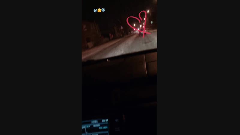 песню люблююю😭😍❄️❄