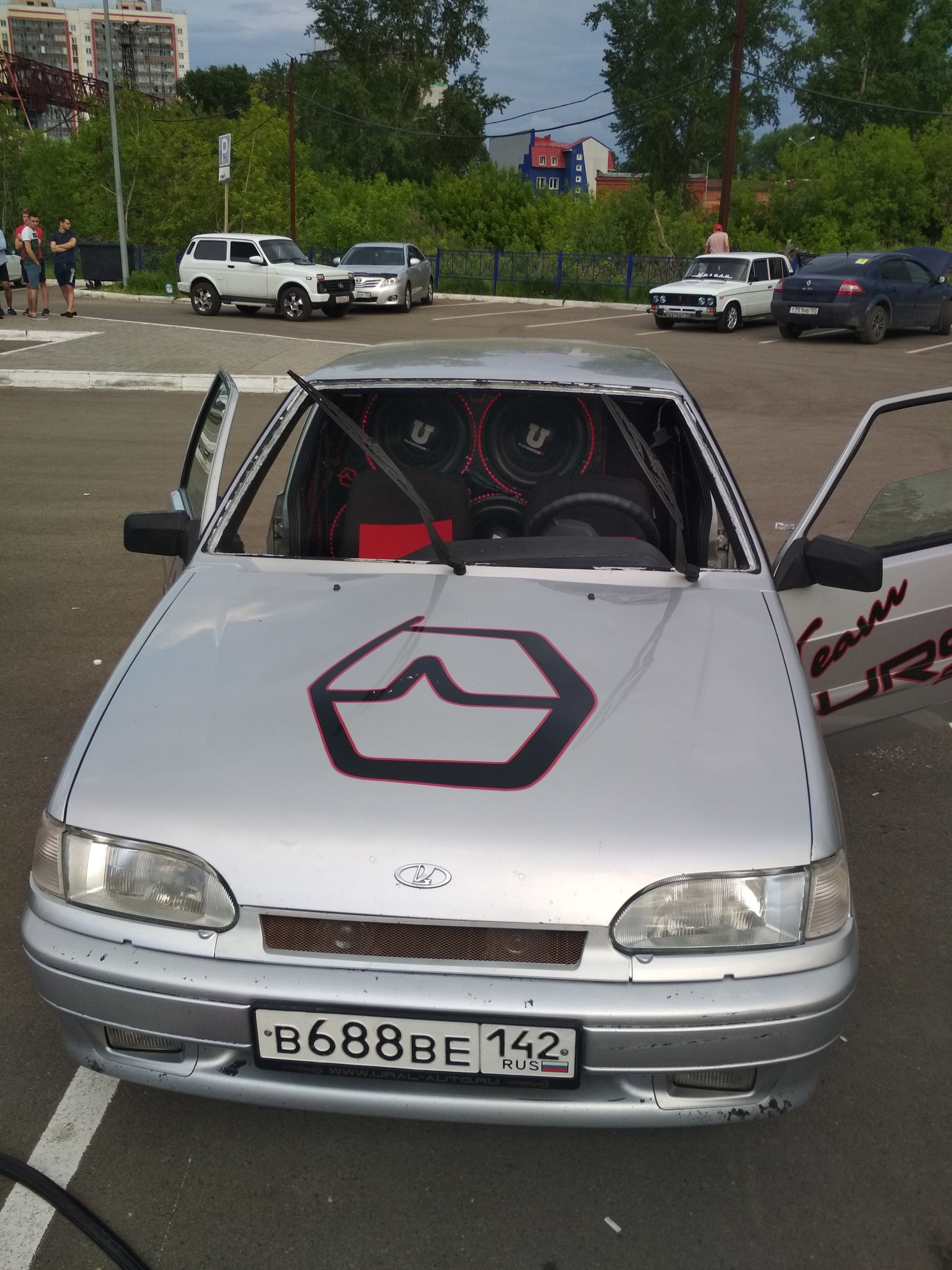 GhmBtPAUH5I.jpg
