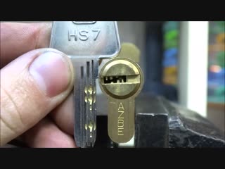 как открываются замки. вскрытие замка азбе Azbe HS-7 . купить отмычки. сайт: https://medvejatnik.kiev.ua