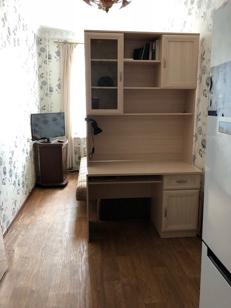 Сдам свою комнату 14 м в коммунальной квартире . Всего 4 комнаты .<br>Соседи все тихие спокойные . <br>Сдам одну человеку . <br>У метро Лиговский проспект <br>5 минут ходьбы от метро, что очень удобно <br>Если на длительный срок снимать то 12+ку <br>Если на месяц-пару месяцев то 14 все включено <br>Все для проживания в комнате имеется .<br>89506630206 Анастасия . - фото Фото: Сдам свою комнату 14 м в коммунальной квартире . Всего 4 комнаты .<br>Соседи все тихие спокойные . <br>Сдам одну человеку . <br>У метро Лиговский проспект <br>5 минут ходьбы от метро, что очень удобно <br>Если на длительный срок снимать то 12+ку <br>Если на месяц-пару месяцев то 14 все включено <br>Все для проживания в комнате имеется .<br>89506630206 Анастасия .