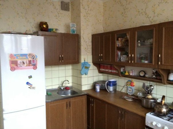 Подселю (не сдам отдельную комнату, а подселю) в комнату соседку. Метро Белорусская 600 метров. Тверской район. <br>Комната светлая, большая, диван новый, кухня большая, стиралка- отличная. Уютная и дружелюбная атмосфера-100%. <br>В комнате проживают 2 девушки, в соседей комнате 1 девушка. <br>Цена 10000 (ещё раз- подселение) + одна треть от квартплаты 2000<br> Сагиро - фото Фото: Подселю (не сдам отдельную комнату, а подселю) в комнату соседку. Метро Белорусская 600 метров. Тверской район. <br>Комната светлая, большая, диван новый, кухня большая, стиралка- отличная. Уютная и дружелюбная атмосфера-100%. <br>В комнате проживают 2 девушки, в соседей комнате 1 девушка. <br>Цена 10000 (ещё раз- подселение) + одна треть от квартплаты 2000<br> Сагиро