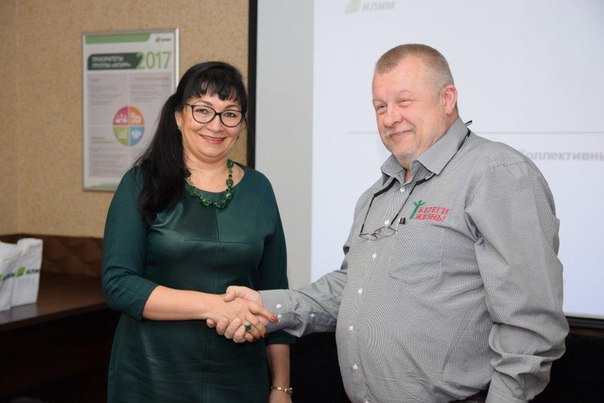 В филиале Группы «Илим» в Усть-Илимске торжественно подписали коллективный договор на 2018-2020 годы В филиале Группы «Илим» в Усть-Илимске торжественно подписали коллективный договор на 2018-2020 годы