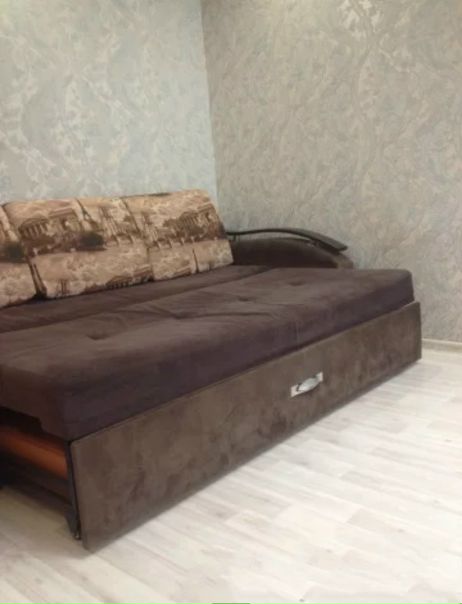 Сдам студию.<br>Посуточно<br>Адрес: марии Ульяновой 17 корпус 2<br>Цена:1800 1сут возможен торг<br>3200 2+ сут<br>Часто бываю занят так что просьба писать в ВК на эту страницу, отвечу как будет время - фото Фото: Сдам студию.<br>Посуточно<br>Адрес: марии Ульяновой 17 корпус 2<br>Цена:1800 1сут возможен торг<br>3200 2+ сут<br>Часто бываю занят так что просьба писать в ВК на эту страницу, отвечу как будет время