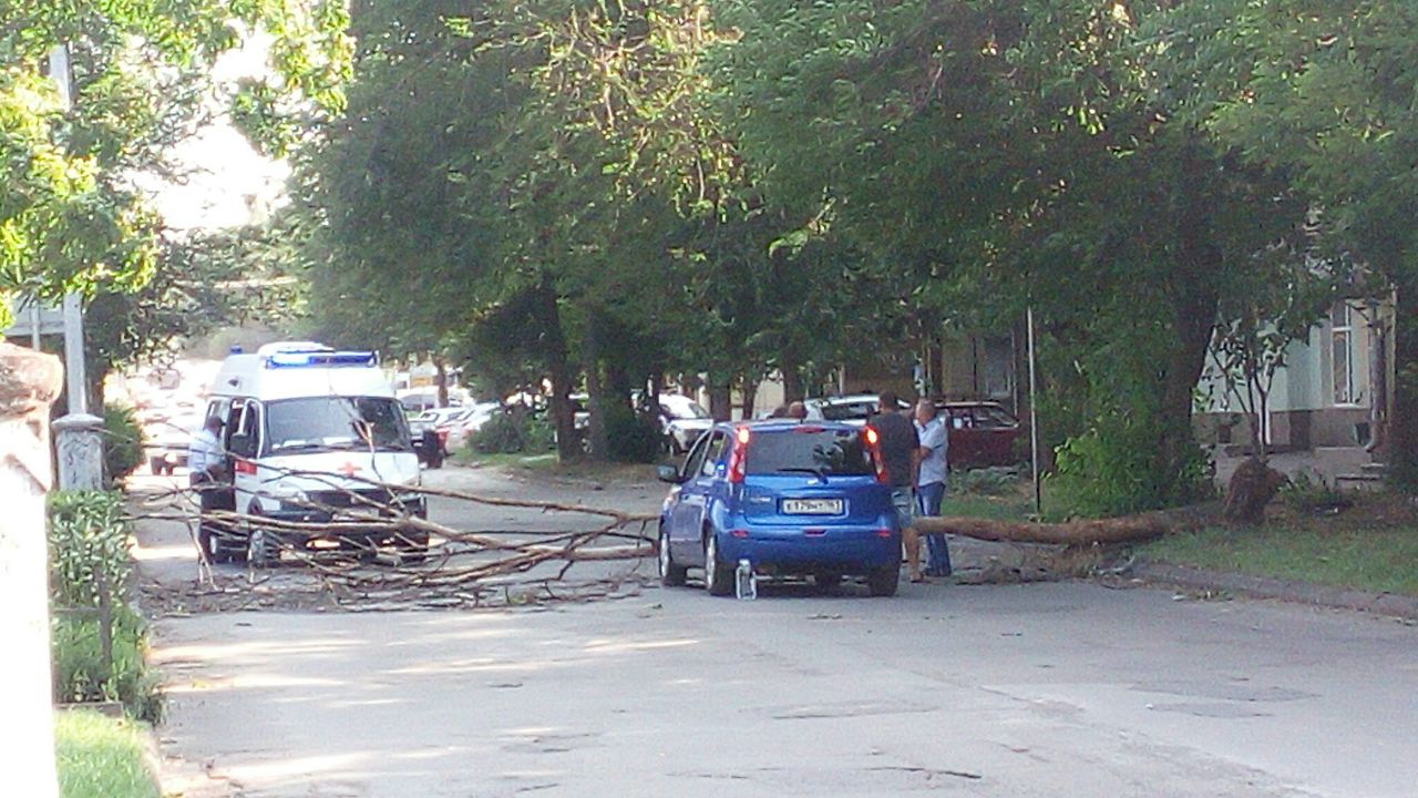 В Таганроге стихия нанесла урон в разных районах города