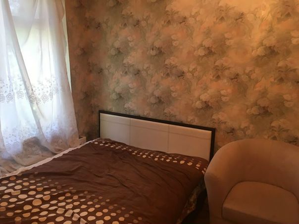 Сдаётся комната в 3х комнатной квартире + кладовая. метро Марьина роща. Есть все условия. <br>100 метров до метро. Через два дома расположен ТЦ Райкин Плаза и театр Сатирикон, в 7 минутах ходьбы Ашан. Рассматриваю одного адекватного человека.<br>Без комиссии. Не агент, на длительный срок. Залог можно разбить. Цена 19тыс. <br>Серьезно настроенных людей попрошу звонить на тел. 8 966 063 19 95 или ватсап и вайбер.<br>Anastasia Gonchar - фото Фото: Сдаётся комната в 3х комнатной квартире + кладовая. метро Марьина роща. Есть все условия. <br>100 метров до метро. Через два дома расположен ТЦ Райкин Плаза и театр Сатирикон, в 7 минутах ходьбы Ашан. Рассматриваю одного адекватного человека.<br>Без комиссии. Не агент, на длительный срок. Залог можно разбить. Цена 19тыс. <br>Серьезно настроенных людей попрошу звонить на тел. 8 966 063 19 95 или ватсап и вайбер.<br>Anastasia Gonchar