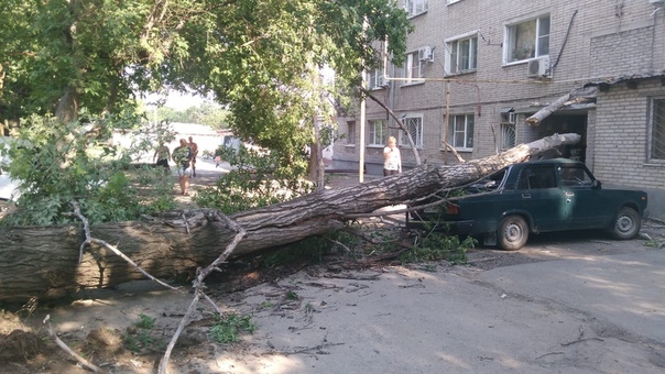 В Таганроге стихия нанесла урон в разных районах города