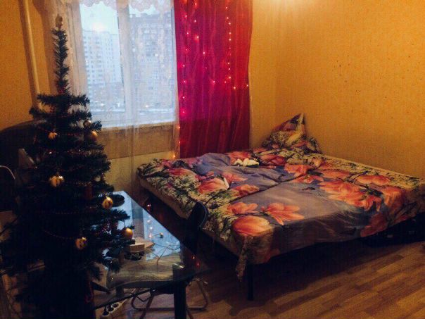 Сдам на подселение девушке<br>Метро Мякинино (5-7 минут) <br>Рядом Вегас. Ищу себе замену. <br>Жить в комнате с хорошей девочкой, в квартире все есть. <br>Телевизор, компьютер, микроволновка, отдельный холодильник, стиралка. <br>Ремонт красивый, не бабушкин.<br>Оплата 9000 <br>Срочно! - фото Фото: Сдам на подселение девушке<br>Метро Мякинино (5-7 минут) <br>Рядом Вегас. Ищу себе замену. <br>Жить в комнате с хорошей девочкой, в квартире все есть. <br>Телевизор, компьютер, микроволновка, отдельный холодильник, стиралка. <br>Ремонт красивый, не бабушкин.<br>Оплата 9000 <br>Срочно!