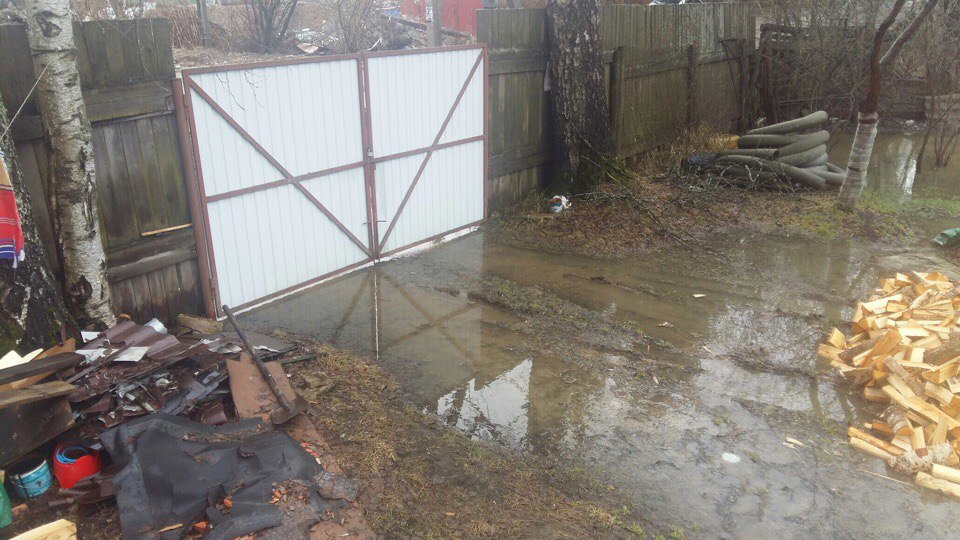 Водоканал Всеволожска "затопил" несколько дачных участков