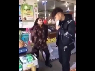А где ты хранишь свои бабки?