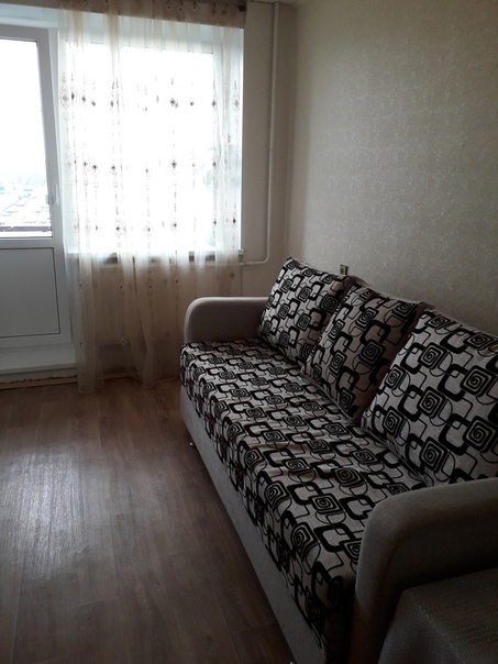 г. Санкт-Петербург<br>Брестский бульвар 15<br>Сдается комната 14 кв.м., в малонаселенной квартире, комната после косметического ремонта, стеклопакет. Балкон. Можно курить на балконе. Есть стиралка, холодильник, телевизор, новая стенка, диван. Для 1 человека, без животных. 10 000 руб+ КУ + свет, интернет. Без залога. Комиссия 50% - фото Фото: г. Санкт-Петербург<br>Брестский бульвар 15<br>Сдается комната 14 кв.м., в малонаселенной квартире, комната после косметического ремонта, стеклопакет. Балкон. Можно курить на балконе. Есть стиралка, холодильник, телевизор, новая стенка, диван. Для 1 человека, без животных. 10 000 руб+ КУ + свет, интернет. Без залога. Комиссия 50%