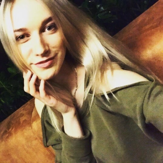 Только собственники<br><br>Три некурящие девушки без детей и животных в поисках двухкомнатной квартиры на длительный срок (косметический ремонт, в 10 мин от метро пешком).<br><br>Бюджет: 40т.р.+счётчики(можно с залогом).<br><br>Либо найдём 4-ую девушку (до 25 лет) <br>И снимем 2-ку квартиру с бюджетом до 50 тыс+счётчики <br><br>НЕ рассматриваем: Митино, Бульвар Дмитрия донского, конец очень длинных веток ( синяя и серая).<br><br>О нас: живём вместе около года, 2 девушки - администраторы салона красоты, 1-девушка визажист Kiko Milano, платежеспособные, не конфликтные, чистоту и оплату в срок гарантируем.<br><br>Если бы хозяева не приняли решение продавать квартиру, снимали бы ещё дольше.<br><br>Пишите в личку или вотс апп: 89807485862<br> Крылова - фото Фото: Только собственники<br><br>Три некурящие девушки без детей и животных в поисках двухкомнатной квартиры на длительный срок (косметический ремонт, в 10 мин от метро пешком).<br><br>Бюджет: 40т.р.+счётчики(можно с залогом).<br><br>Либо найдём 4-ую девушку (до 25 лет) <br>И снимем 2-ку квартиру с бюджетом до 50 тыс+счётчики <br><br>НЕ рассматриваем: Митино, Бульвар Дмитрия донского, конец очень длинных веток ( синяя и серая).<br><br>О нас: живём вместе около года, 2 девушки - администраторы салона красоты, 1-девушка визажист Kiko Milano, платежеспособные, не конфликтные, чистоту и оплату в срок гарантируем.<br><br>Если бы хозяева не приняли решение продавать квартиру, снимали бы ещё дольше.<br><br>Пишите в личку или вотс апп: 89807485862<br> Крылова