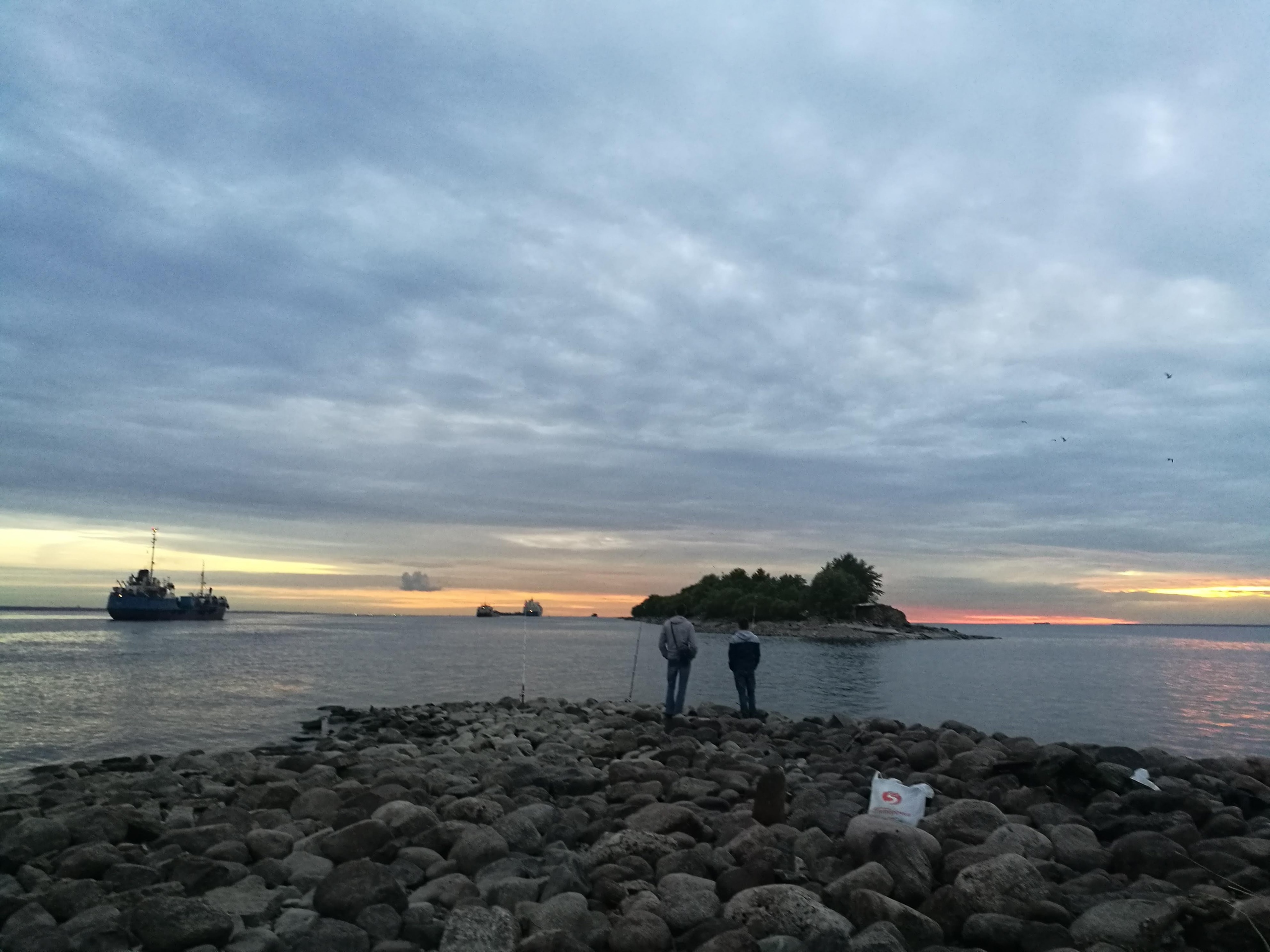 yVUVLLz duU канонерский остров что интересного