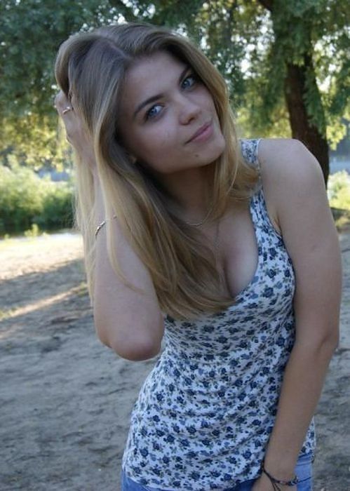 Playing and cumming in the nature