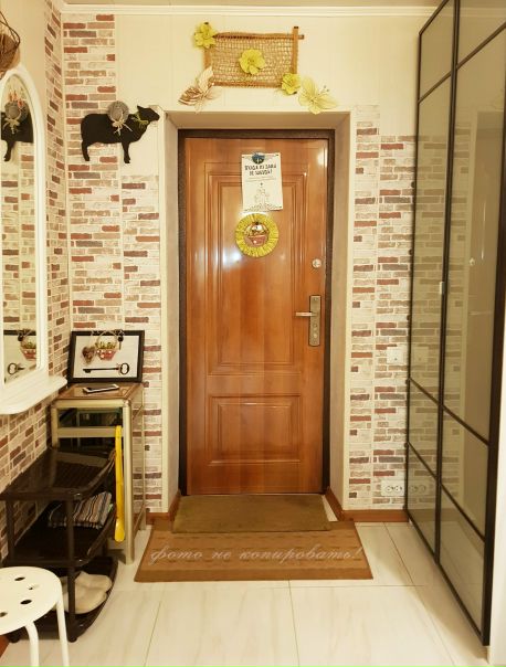 Собственник! Без комиссии! <br>Сдаю дом 88м2 , 8км от МКАД, Осташковское шоссе д. Болтино. Удобная транспортная развязка как до м. Медведково, так и до Мытищи (10-15мин.) Остановка рядом (2мин. пешком)<br>Дом со всеми удобствами: отопление, водоснабжение, канализация, стеклопакеты, полы с подогревом, с/у, мебель, быт. техника, интернет. Необычная планировка<br>1 этаж -студия (комната-кухня), с/у, <br>2 этаж- 2 комнаты. <br>1-2 машиноместа (ворота автомат).<br>Инфраструктура: несколько магазинов, аптека, детская площадка клуб (кружки для детей). Недалеко Клязьминское водохранилище пешком (5 мин.)<br>На участке(12сот) (хозяин на участке в отдельном доме).<br>Территория облагорожена.<br>На длительный срок(от 5 мес. и более)- 45000т.р./мес. (все коммунальные платежи и интернет включены в стоимость)<br><br>Рассматриваем (от 1-до 3-х чел. или до 4-х если это родители с детьми.) <br>без животных!<br><br>Национальность не принципиальна, главное порядочность!<br>Тел. watsapp/viber/ messenger +79057405369 Даша <br>Агентам не беспокоить! - фото Фото: Собственник! Без комиссии! <br>Сдаю дом 88м2 , 8км от МКАД, Осташковское шоссе д. Болтино. Удобная транспортная развязка как до м. Медведково, так и до Мытищи (10-15мин.) Остановка рядом (2мин. пешком)<br>Дом со всеми удобствами: отопление, водоснабжение, канализация, стеклопакеты, полы с подогревом, с/у, мебель, быт. техника, интернет. Необычная планировка<br>1 этаж -студия (комната-кухня), с/у, <br>2 этаж- 2 комнаты. <br>1-2 машиноместа (ворота автомат).<br>Инфраструктура: несколько магазинов, аптека, детская площадка клуб (кружки для детей). Недалеко Клязьминское водохранилище пешком (5 мин.)<br>На участке(12сот) (хозяин на участке в отдельном доме).<br>Территория облагорожена.<br>На длительный срок(от 5 мес. и более)- 45000т.р./мес. (все коммунальные платежи и интернет включены в стоимость)<br><br>Рассматриваем (от 1-до 3-х чел. или до 4-х если это родители с детьми.) <br>без животных!<br><br>Национальность не принципиальна, главное порядочность!<br>Тел. watsapp/viber/ messenger +79057405369 Даша <br>Агентам не беспокоить!