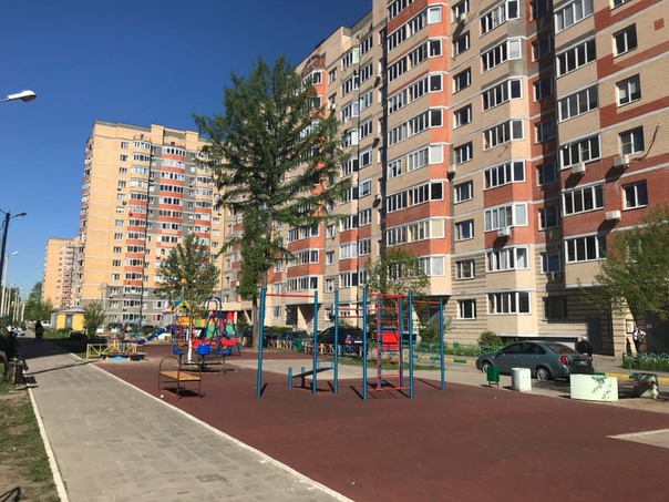 Сдается 1-комн квартира (42 кв.м) В Щелковском районе Подмосковья (рп.Свердловский-20км от МКАД), м.Щелковская (30 мин на маршрутке ), ст.Чкаловская (Ярославский вокзал ).<br>В квартире все есть: стиральная машина, микроволновка, чайник, плита, холодильник, кровать, диван, Шкафы и пр.. нет только ТВ <br><br>В районе вся инфраструктура: сады, школы, поликлиника, Почта, магазины, банки, лес, речка, спортплощадки и др.. <br>Оплата 20.000+к/у (около 3.000)<br>Депозит 20.000 могу разбить на 2 части. <br>СОБСТВЕННИК! Не для агентов!!!<br>Можно с последующим выкупом (2.650.000 рублей) <br> Новопашин - фото Фото: Сдается 1-комн квартира (42 кв.м) В Щелковском районе Подмосковья (рп.Свердловский-20км от МКАД), м.Щелковская (30 мин на маршрутке ), ст.Чкаловская (Ярославский вокзал ).<br>В квартире все есть: стиральная машина, микроволновка, чайник, плита, холодильник, кровать, диван, Шкафы и пр.. нет только ТВ <br><br>В районе вся инфраструктура: сады, школы, поликлиника, Почта, магазины, банки, лес, речка, спортплощадки и др.. <br>Оплата 20.000+к/у (около 3.000)<br>Депозит 20.000 могу разбить на 2 части. <br>СОБСТВЕННИК! Не для агентов!!!<br>Можно с последующим выкупом (2.650.000 рублей) <br> Новопашин