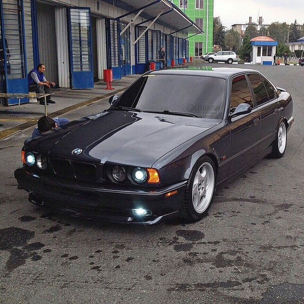 #BMW E34 BUNKER 