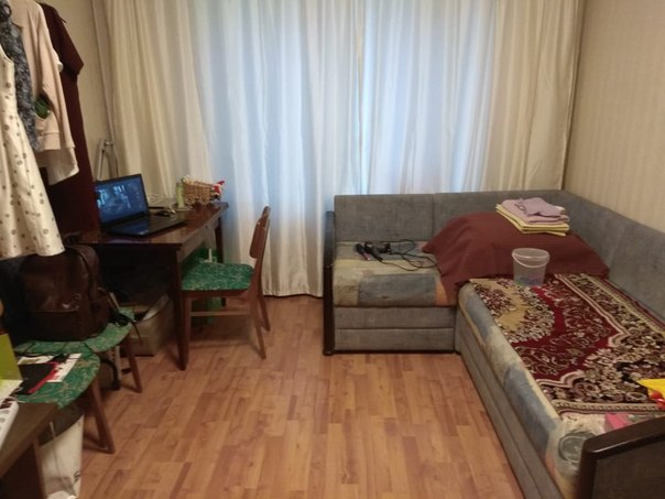 Возьмем на подселение девушку (молодую женщину), славянку, без в/п, в комнату 17,5 кв.м. Соседка, порядочная девушка, работает 5/2. В соседней комнате также проживает тихая, работающая девушка. <br>Третий этаж, окна во двор, тихо и уютно. Рядом много магазинов (Перекресток, Атак, Пятерочка, Билла и пр.), пару остановок на маршрутке до Ашана. Также недалеко есть парк, р. Яуза. От метро 7 минут пешком (600 м). В квартире всё есть: шустрый интернет, стиральная машина, пылесос, микроволновка, электрический чайник, вместительный холодильник, посуда. При желании комната закрывается на ключ. В комнате удобная кровать, большой шкаф,телевизор, стулья и стол. Заселение возможно с 8 июня. Без депозита и комиссии, с договором аренды. В стоимость включены коммунальные услуги и интернет. Оплата - 10000 в месяц.<br>Пишите в личку. - фото Фото: Возьмем на подселение девушку (молодую женщину), славянку, без в/п, в комнату 17,5 кв.м. Соседка, порядочная девушка, работает 5/2. В соседней комнате также проживает тихая, работающая девушка. <br>Третий этаж, окна во двор, тихо и уютно. Рядом много магазинов (Перекресток, Атак, Пятерочка, Билла и пр.), пару остановок на маршрутке до Ашана. Также недалеко есть парк, р. Яуза. От метро 7 минут пешком (600 м). В квартире всё есть: шустрый интернет, стиральная машина, пылесос, микроволновка, электрический чайник, вместительный холодильник, посуда. При желании комната закрывается на ключ. В комнате удобная кровать, большой шкаф,телевизор, стулья и стол. Заселение возможно с 8 июня. Без депозита и комиссии, с договором аренды. В стоимость включены коммунальные услуги и интернет. Оплата - 10000 в месяц.<br>Пишите в личку.