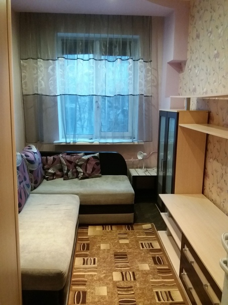 м.Бауманская (2 минуты пешком). Сдается небольшая комната в коммунальной квартире. Проживают три человека ( парень снимает и две женщины собственницы). Все живут своей жизнью. Комната с хорошим ремонтом, двуспальный диван, большой шкаф, стенка, холодильник, стиралка, wi-fi, закрывается на ключ. В местах общего пользования чисто, в квартире не курят. Находится на 3м этаже 5ти этажного дома. Двор со шлагбаумом, всегда есть парковочные места. Для одного порядочного, чистоплотного, платежеспособного жильца, без животных, вредных привычек и тусовок. <br>Цена 21 тыс (при проживании менее 3х месяцев цена 23 тыс) + свет, вода по счетчикам (500-800 руб). Депозит 100% (можно разбить на 2 мес).<br> Тарбеева-Шеверняева - фото Фото: м.Бауманская (2 минуты пешком). Сдается небольшая комната в коммунальной квартире. Проживают три человека ( парень снимает и две женщины собственницы). Все живут своей жизнью. Комната с хорошим ремонтом, двуспальный диван, большой шкаф, стенка, холодильник, стиралка, wi-fi, закрывается на ключ. В местах общего пользования чисто, в квартире не курят. Находится на 3м этаже 5ти этажного дома. Двор со шлагбаумом, всегда есть парковочные места. Для одного порядочного, чистоплотного, платежеспособного жильца, без животных, вредных привычек и тусовок. <br>Цена 21 тыс (при проживании менее 3х месяцев цена 23 тыс) + свет, вода по счетчикам (500-800 руб). Депозит 100% (можно разбить на 2 мес).<br> Тарбеева-Шеверняева