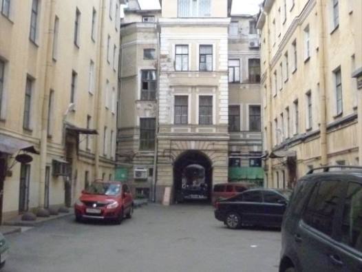 5 комнатная квартира. Станция метро площадь Восстания <br><br>Адрес: Гончарная улица дом 13<br><br>Квартира продается через агентство недвижимости. (номер агента передам в личном сообщении. Пишите) <br> <br>Стоимость 9 500 000 рублей<br><br>Вам нужна недвижимость под мини-гостиницу, хостел, офис, сферу услуг и т.д.. В центре Санкт-Петербурга недалеко от вокзала и метро <br> <br>-У нас есть такой вариант специально для вас. <br> <br>- Квартира находится в пешей доступности от станции метро <br> <br>Площадь Восстания и Московского вокзала (идти 5 минут пешком). <br> <br>- Вход со двора под аркой. Во дворе можно парковать автомобиль. <br> <br>- Квартира находится на 1-ом этаже кирпичного дома 1894 года постройки. <br> <br>- В 1962 году в доме был произведен капитальный ремонт. <br> <br>- С одной стороны квартиры, окна выходят во двор. С другой стороны выходят на школьный двор. <br> <br>- Общая площадь квартиры 95,4 кв.м. <br> <br>- Метраж комнат, коридора, кухни и санузлов представлен на фото. <br> <br>- Санузел раздельный. <br> <br>- Высота потолка 3,15 м. <br> <br>- Наружные стены и несущие перегородки – 80 см толщиной. <br> <br>- Горячая вода идет от теплоцентра. <br><br>- Рядом есть школа. Ну, совсем близко. <br> <br>- Недалеко находится очень много разных магазинов и заведений. До Галереи и Стокмана идти всего 5 минут шагом. <br><br>- Напротив продается еще одна квартира. Тогда весь этаж будет ваш. Т.к. на этаже только 2 квартиры. <br> <br>На втором этаже продаётся такая же квартира (95,4 кв.м) <br> <br>- У вас появились вопросы или хотите посмотреть квартиру Звоните не стесняйтесь.)) <br> <br>Квартира продается через агентство недвижимости. Агентам без клиентов просьба не беспокоить! <br> <br>Стоимость 9 500 000 рублей<br><br>(номер агента передам в личном сообщении. Пишите) - фото Фото: 5 комнатная квартира. Станция метро площадь Восстания <br><br>Адрес: Гончарная улица дом 13<br><br>Квартира продается через агентство недвижимости. (номер агента передам в личном сообщении. Пишите) <br> <br>Стоимость 9 500 000 рублей<br><br>Вам нужна недвижимость под мини-гостиницу, хостел, офис, сферу услуг и т.д.. В центре Санкт-Петербурга недалеко от вокзала и метро <br> <br>-У нас есть такой вариант специально для вас. <br> <br>- Квартира находится в пешей доступности от станции метро <br> <br>Площадь Восстания и Московского вокзала (идти 5 минут пешком). <br> <br>- Вход со двора под аркой. Во дворе можно парковать автомобиль. <br> <br>- Квартира находится на 1-ом этаже кирпичного дома 1894 года постройки. <br> <br>- В 1962 году в доме был произведен капитальный ремонт. <br> <br>- С одной стороны квартиры, окна выходят во двор. С другой стороны выходят на школьный двор. <br> <br>- Общая площадь квартиры 95,4 кв.м. <br> <br>- Метраж комнат, коридора, кухни и санузлов представлен на фото. <br> <br>- Санузел раздельный. <br> <br>- Высота потолка 3,15 м. <br> <br>- Наружные стены и несущие перегородки – 80 см толщиной. <br> <br>- Горячая вода идет от теплоцентра. <br><br>- Рядом есть школа. Ну, совсем близко. <br> <br>- Недалеко находится очень много разных магазинов и заведений. До Галереи и Стокмана идти всего 5 минут шагом. <br><br>- Напротив продается еще одна квартира. Тогда весь этаж будет ваш. Т.к. на этаже только 2 квартиры. <br> <br>На втором этаже продаётся такая же квартира (95,4 кв.м) <br> <br>- У вас появились вопросы или хотите посмотреть квартиру Звоните не стесняйтесь.)) <br> <br>Квартира продается через агентство недвижимости. Агентам без клиентов просьба не беспокоить! <br> <br>Стоимость 9 500 000 рублей<br><br>(номер агента передам в личном сообщении. Пишите)