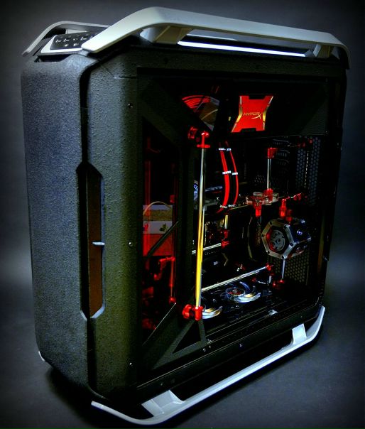 Он сделал его еще брутальнее. Cosmos C700P в исполнении Ronnie Hara Mods.