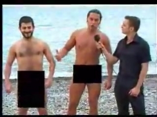 Галустян на нудистком пляже
