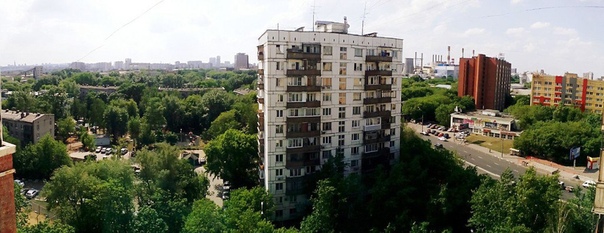 БЕЗ КОМИССИИ СДАМ КОМНАТУ <br>СРОЧНО ПОЛЕЖАЕВСКАЯ, 2 мин.пешком до метро и МЦК . <br> <br>Ищу соседа в комнату. 2х комнатная квартира, в другой комнате проживаю я, парень и сын (15 лет) на время каникул уехал к бабушке .Есть собака большая( аляскинский маламут) очень добрый и ласковый, Wifi, смежный санузел, стиральная машина. <br><br>В комнате шкаф, комод , стул , кровать , тумбы прикроватные, вся мебель новая. <br>Стоимость 22500 руб. + свет ,вода, инет-на пополам . +залог 50% (можно разбить) при выезде возврашаем.<br>Кухня большая , есть все необходимое .<br><br> Кв снимаю очень давно, хозяин знает что сдаю комнату, сам не появляется (лет 5 его не видела в кв)<br> <br>Мужчин тоже рассматриваю,только РФ, все вопросы в личку .<br>Заехать можно 29.06.18 по 15.07.18. - фото Фото: БЕЗ КОМИССИИ СДАМ КОМНАТУ <br>СРОЧНО ПОЛЕЖАЕВСКАЯ, 2 мин.пешком до метро и МЦК . <br> <br>Ищу соседа в комнату. 2х комнатная квартира, в другой комнате проживаю я, парень и сын (15 лет) на время каникул уехал к бабушке .Есть собака большая( аляскинский маламут) очень добрый и ласковый, Wifi, смежный санузел, стиральная машина. <br><br>В комнате шкаф, комод , стул , кровать , тумбы прикроватные, вся мебель новая. <br>Стоимость 22500 руб. + свет ,вода, инет-на пополам . +залог 50% (можно разбить) при выезде возврашаем.<br>Кухня большая , есть все необходимое .<br><br> Кв снимаю очень давно, хозяин знает что сдаю комнату, сам не появляется (лет 5 его не видела в кв)<br> <br>Мужчин тоже рассматриваю,только РФ, все вопросы в личку .<br>Заехать можно 29.06.18 по 15.07.18.