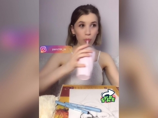 Рита пишет картину в BIGO LIVE