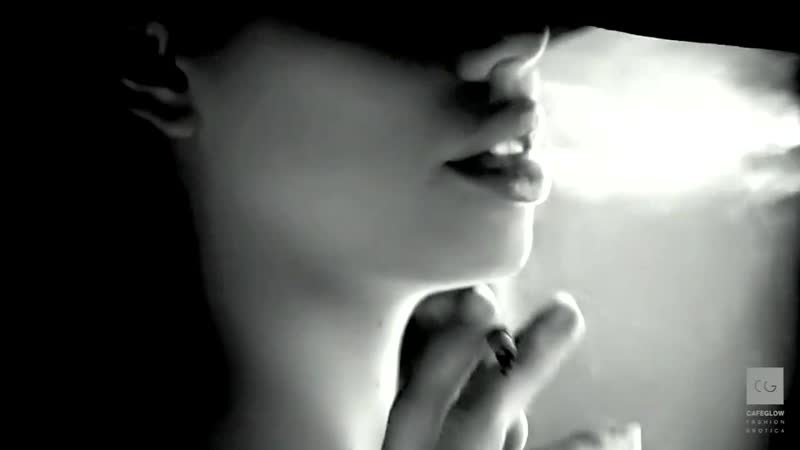 CafeGlow - Brenna in Dont Explain