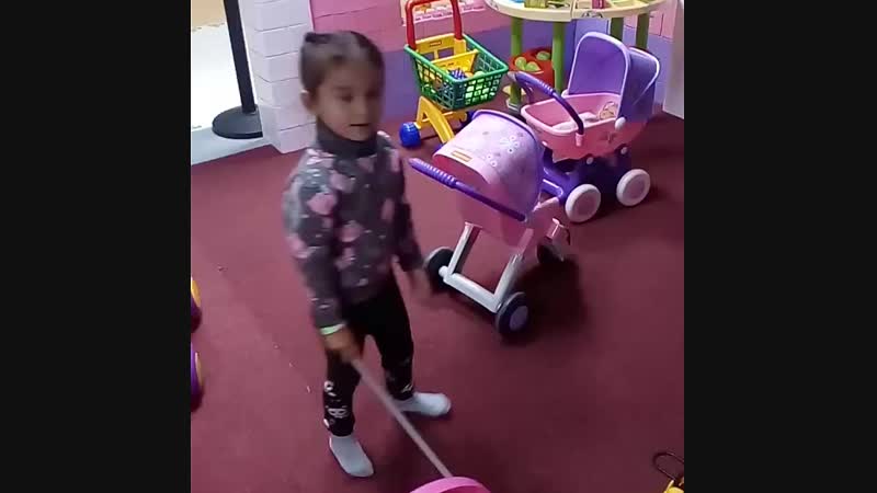 VID_22121011_055912_917.mp4