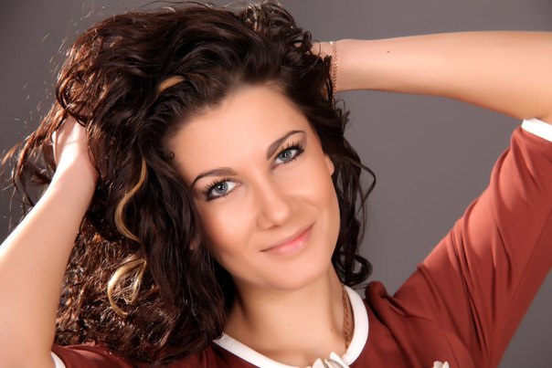 Teeny brunette lina bound and