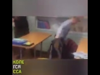В школе Ленобласти мальчика регулярно избивают одноклассники из-за его украинского происхождения.Обзывают хохлом, сделали изгоем