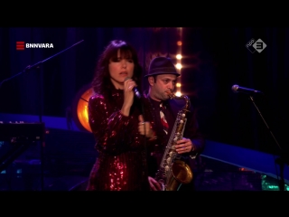 Jeff Goldblum & Imelda May - Straighten Up And Fly Right (The Graham Norton Show 24-02 - 2018-10-05)