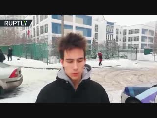 «Вообще ни с кем не разговаривал»: одноклассники — о подростке, который пришёл в московскую школу с ножом