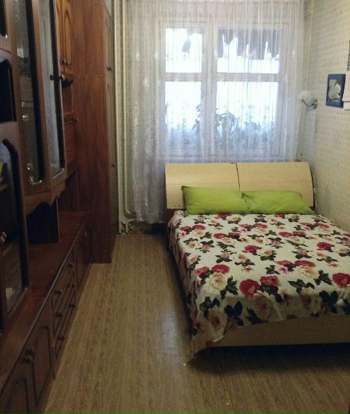 Фото: Сдается комната рядом с р. Бутово Парк (м. Бульвар Дмитрия Донского). <br>Оплата 15 т. в месяц. При въезде оплачивается депозит <br>В качестве жильцов рассматриваем девушку или семейную пару с российским гражданством на длительный срок проживания. <br>тел. 89779013763 <br>Ссылка на местоположение 