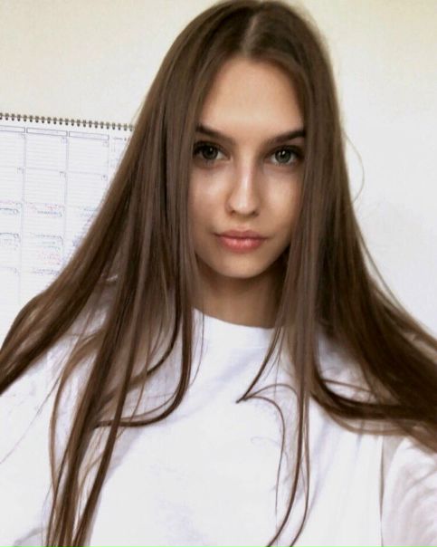 Добрый день! <br>Две девушки снимут чистую, уютную 2-х комнатную квартиру, в пешей доступности от метро. <br>Стоимость 45-50 тыс. <br>Обе работающие, обеим 21, зовут Настями. <br>Мы очень аккуратные, ответственные, платёжеспособные, надёжные, не курящие, без животных. <br>Предпочтения:<br>- Кухня и зал раздельные.<br>- Стиральная машина, микроволновка, утюг, кондиционер, пылесос. <br>- Рабочая сантехника без перебоев.<br>Будем благодарны за ваши рекомендации и репосты! - фото Фото: Добрый день! <br>Две девушки снимут чистую, уютную 2-х комнатную квартиру, в пешей доступности от метро. <br>Стоимость 45-50 тыс. <br>Обе работающие, обеим 21, зовут Настями. <br>Мы очень аккуратные, ответственные, платёжеспособные, надёжные, не курящие, без животных. <br>Предпочтения:<br>- Кухня и зал раздельные.<br>- Стиральная машина, микроволновка, утюг, кондиционер, пылесос. <br>- Рабочая сантехника без перебоев.<br>Будем благодарны за ваши рекомендации и репосты!
