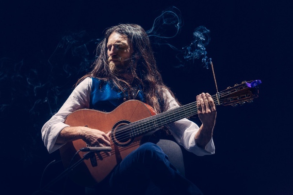 Гитарный гений Estas Tonne