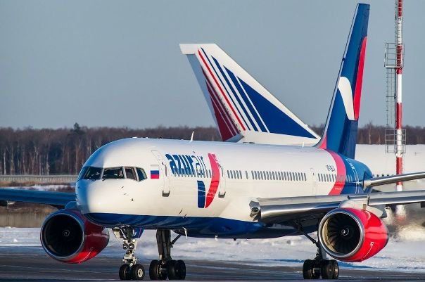 350 российских туристов просидели 12 часов в аэропорте Санья из-за поломки самолета