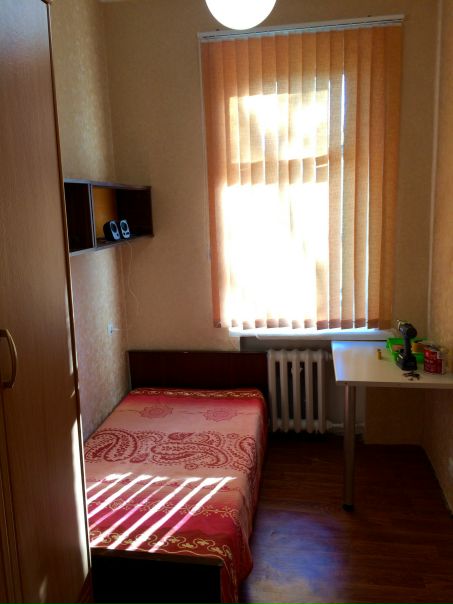 Сдаю изолированную комнату, <br>8 минут пешком от метро Авиамоторная. <br>Цена: 15000 (в стоимость входит коммуналка и wi-fi) <br>Рассматриваю: Девушку(только РФ) <br>8(926)325-77-89 собственник !!! <br>Просьба риелторов не беспокоить !!! - фото Фото: Сдаю изолированную комнату, <br>8 минут пешком от метро Авиамоторная. <br>Цена: 15000 (в стоимость входит коммуналка и wi-fi) <br>Рассматриваю: Девушку(только РФ) <br>8(926)325-77-89 собственник !!! <br>Просьба риелторов не беспокоить !!!