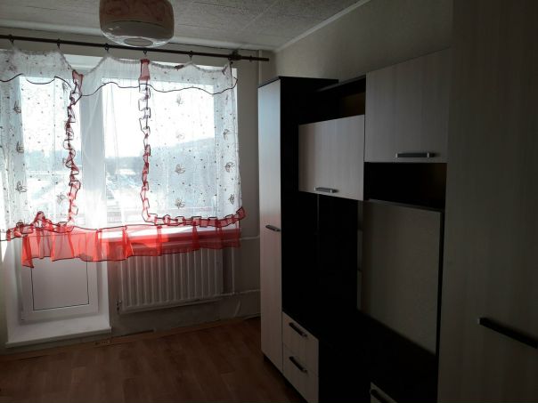г. Санкт-Петербург<br>Брестский бульвар 15<br>Сдается комната 14 кв.м., в малонаселенной квартире, проживают три женщны, комната после косметического ремонта, стеклопакет. Балкон. Можно курить.Есть стиралка, холодильник, телевизор, новая стенка, будет куплен диван. Для 1 человека, без животных.<br>10 000 все включено! залог 50% можно вносить частями. Комиссия 5 т.руб. - фото Фото: г. Санкт-Петербург<br>Брестский бульвар 15<br>Сдается комната 14 кв.м., в малонаселенной квартире, проживают три женщны, комната после косметического ремонта, стеклопакет. Балкон. Можно курить.Есть стиралка, холодильник, телевизор, новая стенка, будет куплен диван. Для 1 человека, без животных.<br>10 000 все включено! залог 50% можно вносить частями. Комиссия 5 т.руб.