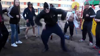 Ondertussen in Rusland (Meanwhile in Russia) Xs Project - Bochka Bass Kolbaser