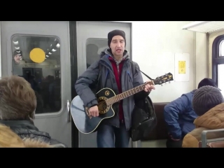 #Кукушка #cover Guitar ? player and singer on the electric suburban train ??? from Syzran' to #Samara #Evening #Musiciant #act