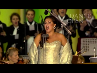 Анна Нетребко ВЫХОДНАЯ АРИЯ СИЛЬВЫ_Anna Netrebko sings Heia in den Bergen Silvas Aria