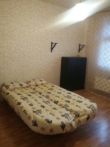 Сдам комнату в 3-х комн. кв.<br> Солнцево, солнцевский проспект, для одного человека. Цена: 14000 и коммуналка( свет вода).комната с балконом, изолированная.В комнате есть диван,кресло,маленький шкаф.<br>залог 14000,можно разбить. - фото Фото: Сдам комнату в 3-х комн. кв.<br> Солнцево, солнцевский проспект, для одного человека. Цена: 14000 и коммуналка( свет вода).комната с балконом, изолированная.В комнате есть диван,кресло,маленький шкаф.<br>залог 14000,можно разбить.