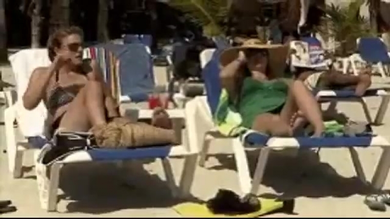 куда засунуть деньги на пляже