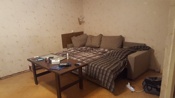 Фото: Срочно! Сдается большая смежная комната, есть возможность поменять планировку.<br>Холодильник, стиралка, телевизор, утюг, роутер новые. Метро Кузьминки, 6 минут пешком до метро. <br>Живу один, товарищ съезжает. Адекватный, платежеспособный, спокойный- готов подселить 1-2 человек с теми же качествами. <br>Пол не имеет значения. Курить-пить вне дома, знания английского языка приветствуется :) <br>Цена комнаты 16к. + 16к возвращаемый залог собственнику. После оплаты неделю живете бесплатно.<br>Агентов не беспокоить.<br> Гусейнов