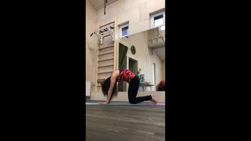 Йога флоу Yogaflow от Валерии
