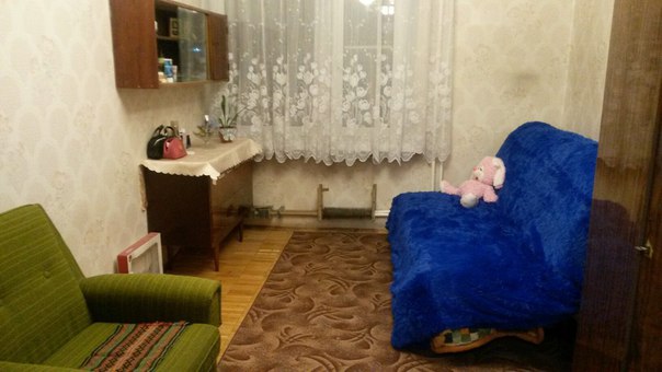 Фото: Сдам комнату в двух комнатной квартире девушке(25-40лет),без вредных привычек,без животных. Квартира в хорошем состоянии, просторная, чистая, теплая. Имеется все необходимое, интернет, вся бытовая техника. Метро Братиславская и Люблино в шаговой доступности. Сдаётся только на длительный срок. <br>Стоимость 15.500 в месяц, обязательно депозит 15.000 руб. В другой комнате проживает одна девушка.<br><br> Токмакова