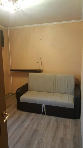 Ищу для подселения женщину в комнату 10кв.м в 2х комнат.квартире. Комната изолирована. Имеется диван, шкаф купе. В другой комнате проживает семейная пара. Комната сдаётся на длительный срок без посредника и собственника. Расположение в пешей доступности от станции метро Щёлковская.<br>Цена 16 тыс.руб с учётом коммунальных услуг.<br>Депозит 100%<br>Рассматриваем только граждан РФ<br> Эркенова - фото Фото: Ищу для подселения женщину в комнату 10кв.м в 2х комнат.квартире. Комната изолирована. Имеется диван, шкаф купе. В другой комнате проживает семейная пара. Комната сдаётся на длительный срок без посредника и собственника. Расположение в пешей доступности от станции метро Щёлковская.<br>Цена 16 тыс.руб с учётом коммунальных услуг.<br>Депозит 100%<br>Рассматриваем только граждан РФ<br> Эркенова