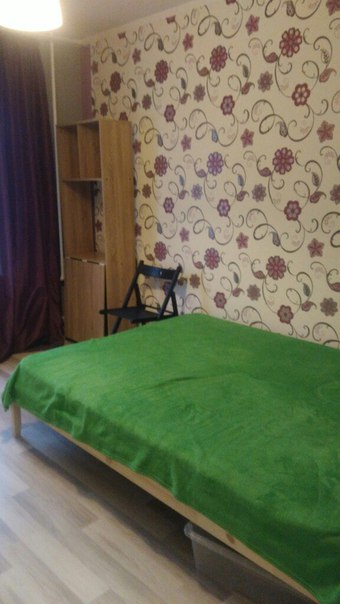 Ищу соседку! <br>У меня: <br>-Чудная квартира, в которой я живу уже 2 года <br>-Прекрасный хозяин <br>-Дом в 12-15 минутах пешком от метро Текстильщики<br>-Комната 13 кв.м., смотрите фото, кровать к заезду будет! <br>Что есть: <br>-Все необходимое, кроме духовки <br>Чего нет: <br>-Духовки) <br>Мне принципиально: <br>-Ты хороший человек <br>-Ты любишь чистоту и порядок <br>-Ты будешь вовремя платить <br>-У тебя нет проблем с вредными привычками, потому что у меня они есть) <br>-Ты слушаешь хорошую музыку <br>-У тебя нет животных<br>Условия: <br>-Депозит 10 000 когда договоримся, что ты въезжаешь и я перестаю искать <br>-Оплата и заезд 15 ноября (20 000 в месяц) + интернет 500 по очереди <br>Пишите в личку))<br> Куликова - фото Фото: Ищу соседку! <br>У меня: <br>-Чудная квартира, в которой я живу уже 2 года <br>-Прекрасный хозяин <br>-Дом в 12-15 минутах пешком от метро Текстильщики<br>-Комната 13 кв.м., смотрите фото, кровать к заезду будет! <br>Что есть: <br>-Все необходимое, кроме духовки <br>Чего нет: <br>-Духовки) <br>Мне принципиально: <br>-Ты хороший человек <br>-Ты любишь чистоту и порядок <br>-Ты будешь вовремя платить <br>-У тебя нет проблем с вредными привычками, потому что у меня они есть) <br>-Ты слушаешь хорошую музыку <br>-У тебя нет животных<br>Условия: <br>-Депозит 10 000 когда договоримся, что ты въезжаешь и я перестаю искать <br>-Оплата и заезд 15 ноября (20 000 в месяц) + интернет 500 по очереди <br>Пишите в личку))<br> Куликова